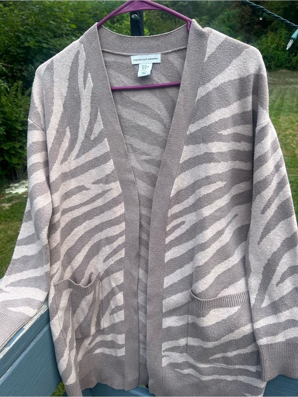 Cupcakes and cashmere Zebra Print women’s open front Sweater size XS Taupe/gray
